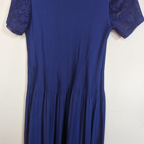 Blue pleated dress - Made in Korea - Picture 2 of 10